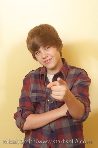 justin bieber pics 2010. justin bieber quizzes.